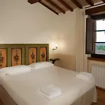 Il Borgo 16, Emma Villa