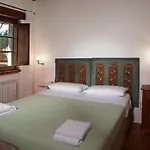 Villa Il Borgo 16, Emma