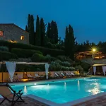 Il Borgo 16, Emma *