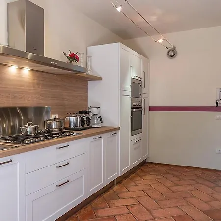 别墅 Il Borgo 16, Emma *