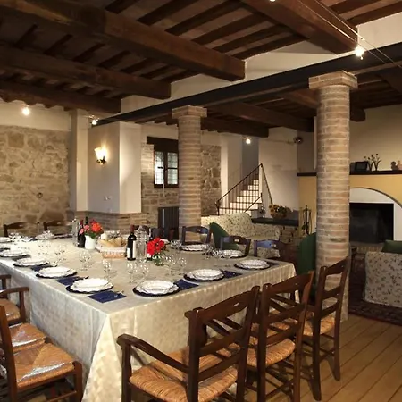 Il Borgo 16, Emma * Assisi