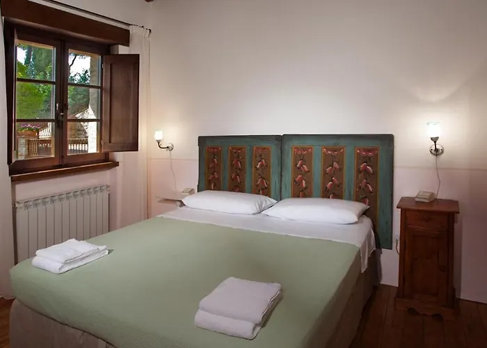 Villa Il Borgo 16, Emma